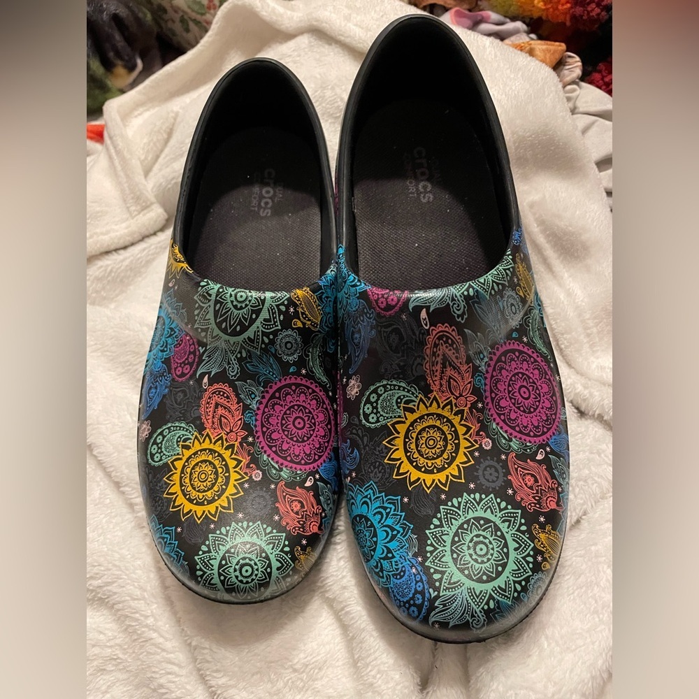 Crocs Neria Pro 11 Classic dual comfort women’s 6 Sunburst nursing clog